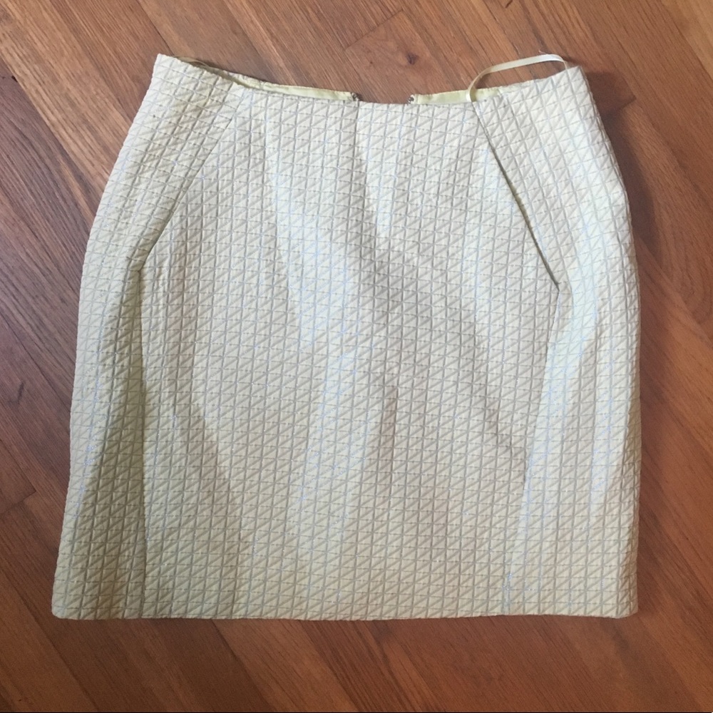 Yellow and white pattern skirt